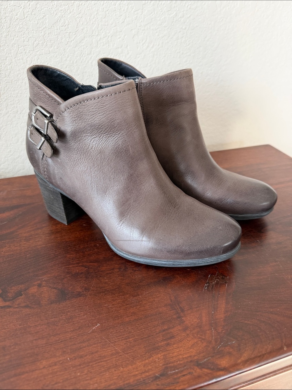 Josef Seibel Dusty Brown Leather Ankle Booties with Buckle Detail Ladies EU 38